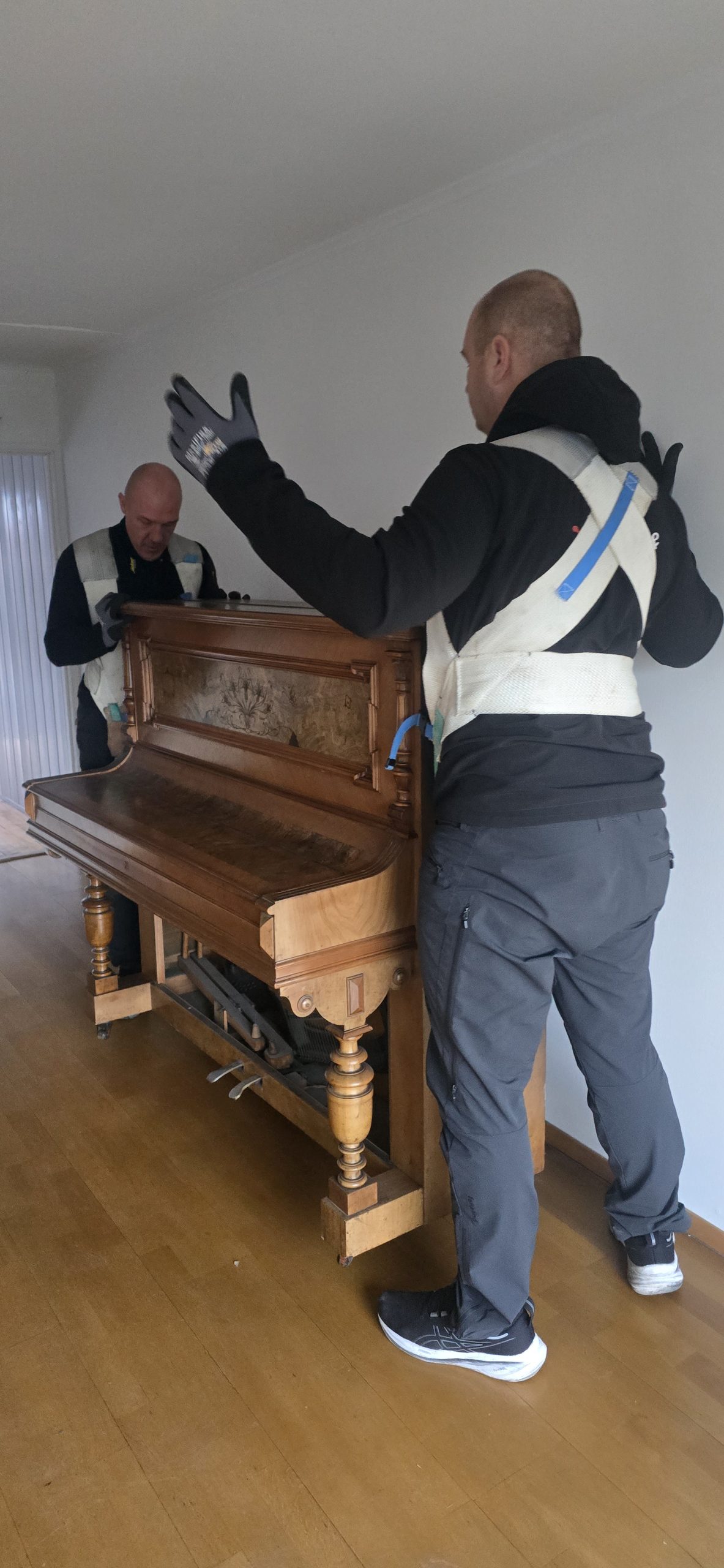 Profesjonell pianoflytting i Heggedal