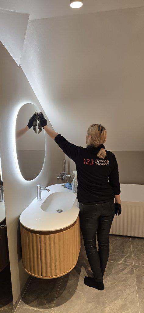 Utvask med vask av kjøkken, bad og alle rom