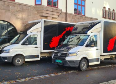 Profesjonelt flyttebyrå i Oslo med flere flyttebiler for transport og flytting