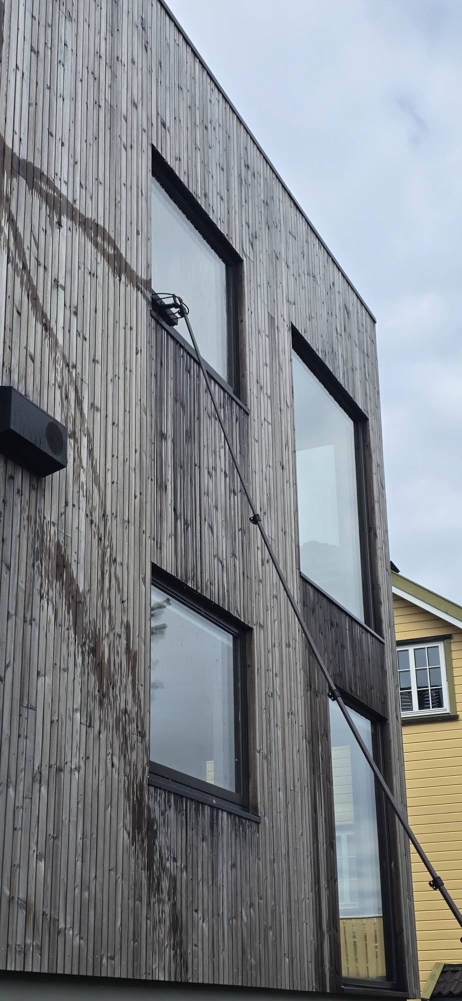 Rene vinduer etter vask i Frogner
